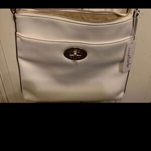 Charming Charlie crossbody handbag white
